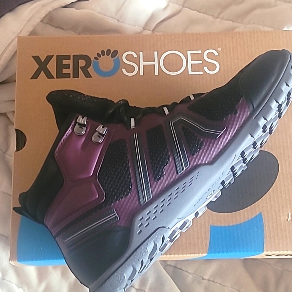 NEW IN BOX Xcursion XEROSHOES